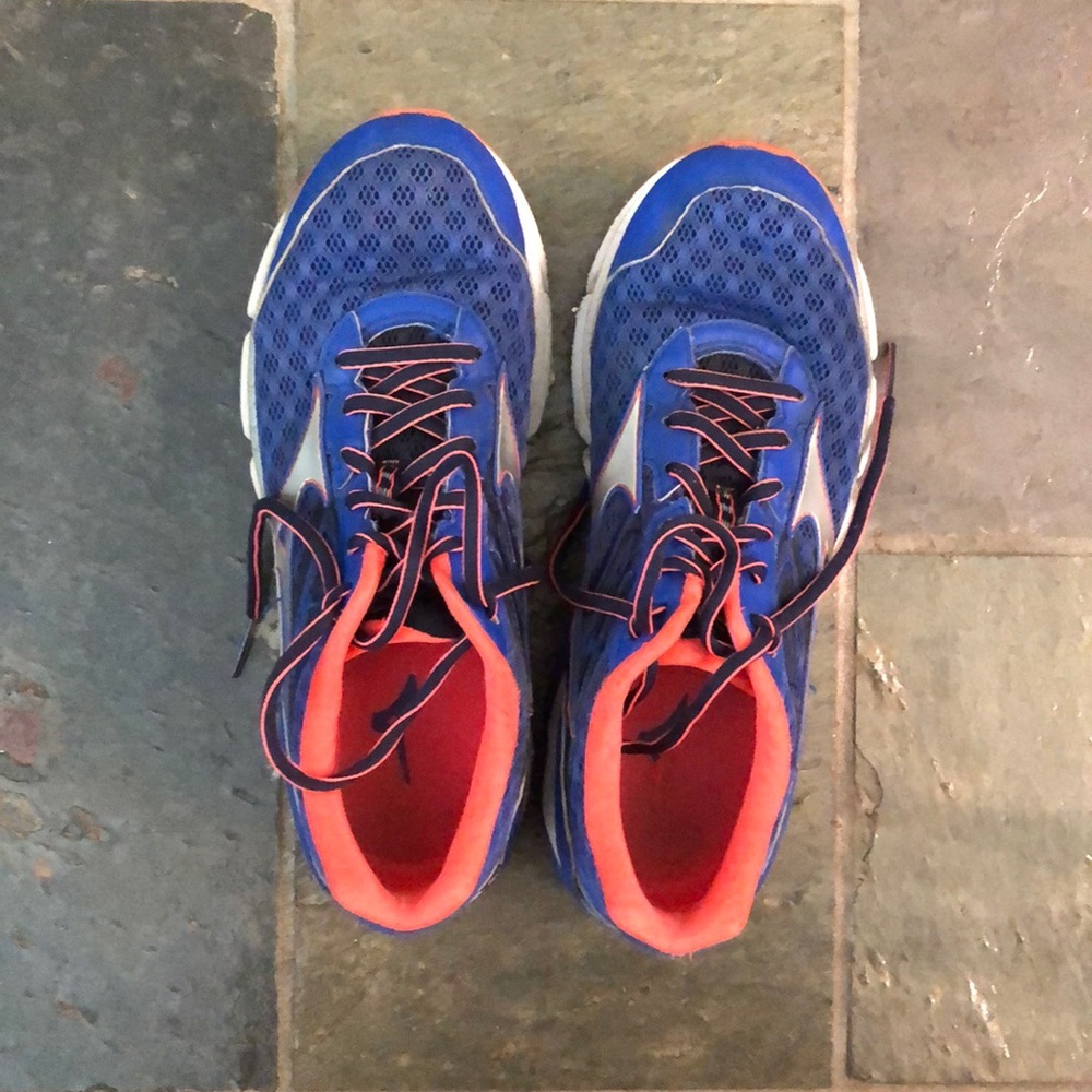 Mizuno running shoes